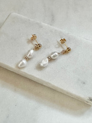 Calista Pearl Earrings - Deluxur