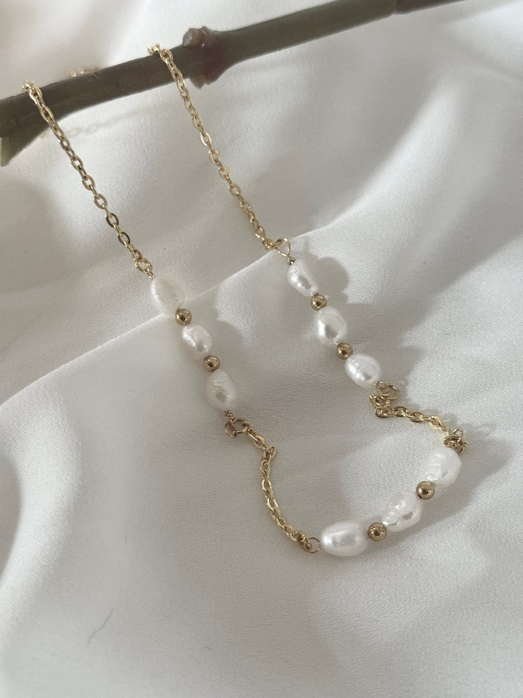 Pearl Chain Necklace - Deluxur