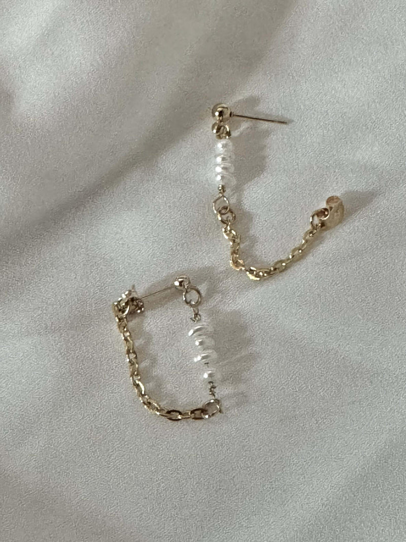 Aurora Pearl Earrings - Deluxur