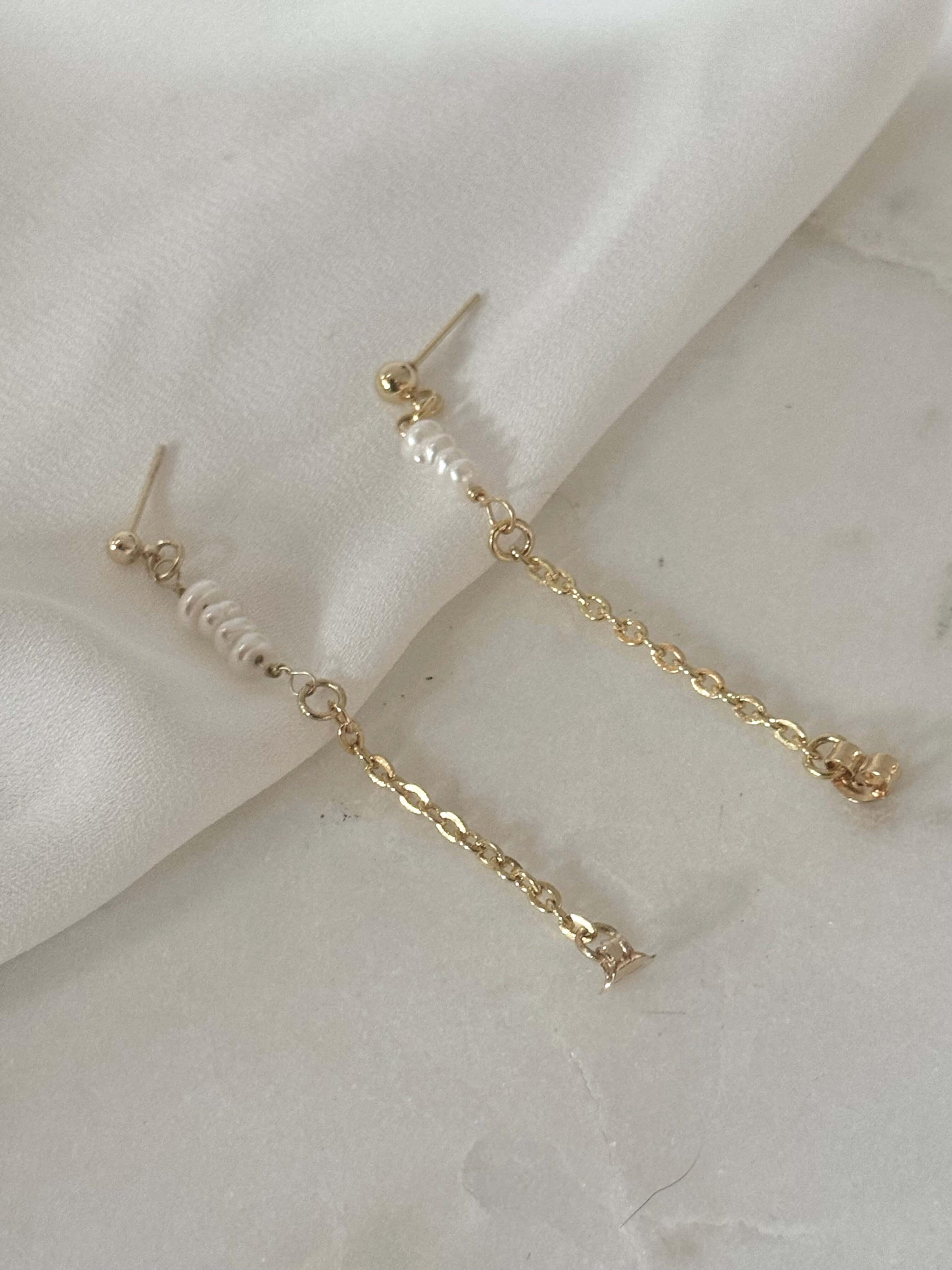 Aurora Pearl Earrings - Deluxur