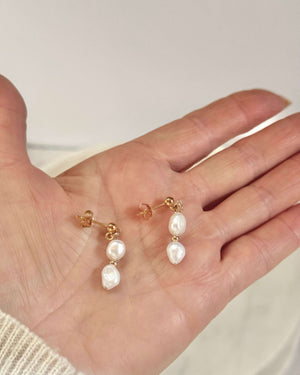 Calista Pearl Earrings - Deluxur