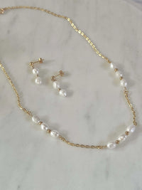 Calista Pearl Earrings - Deluxur