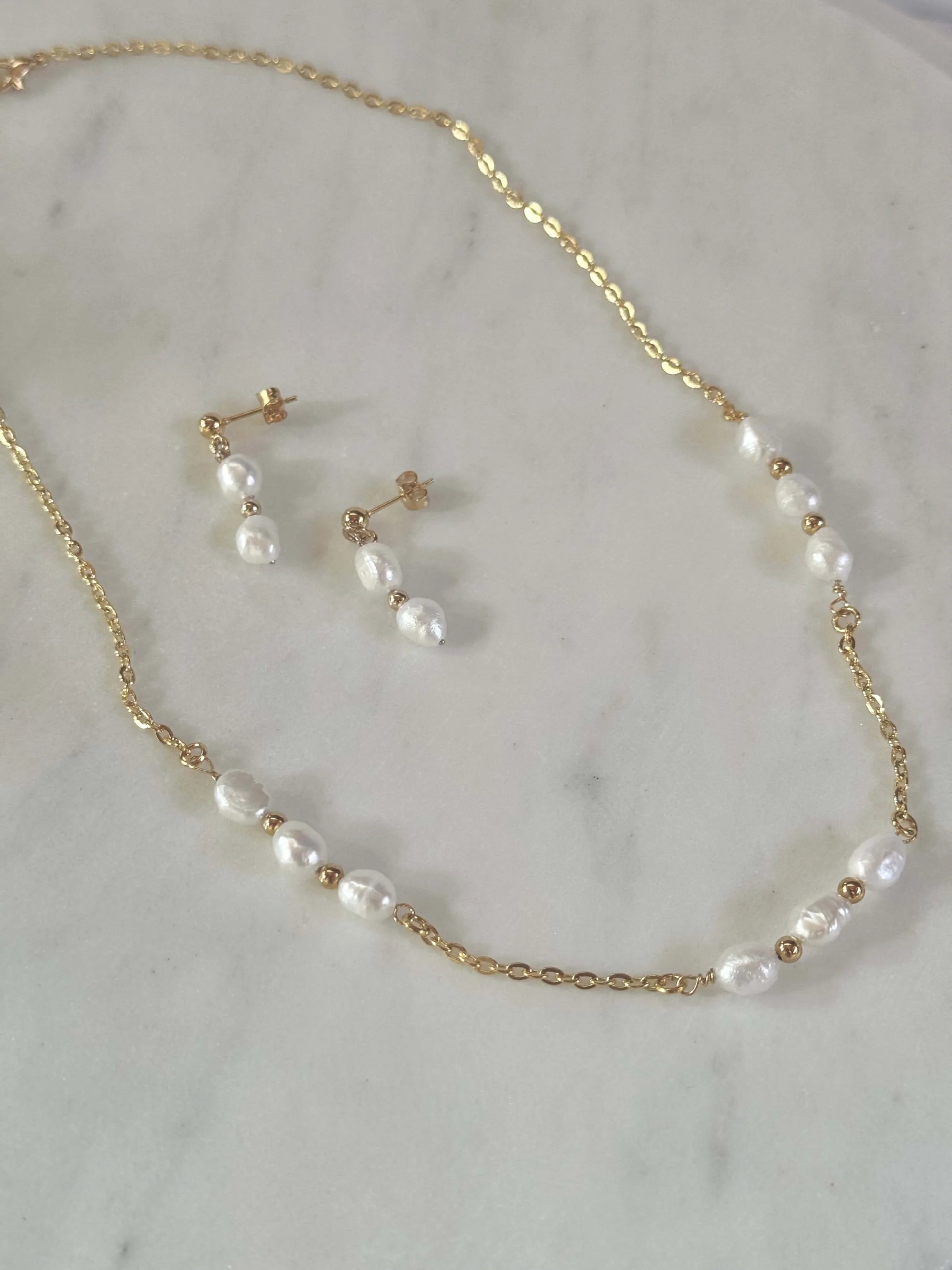 Calista Pearl Earrings - Deluxur