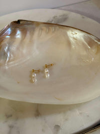 Calista Pearl Earrings - Deluxur