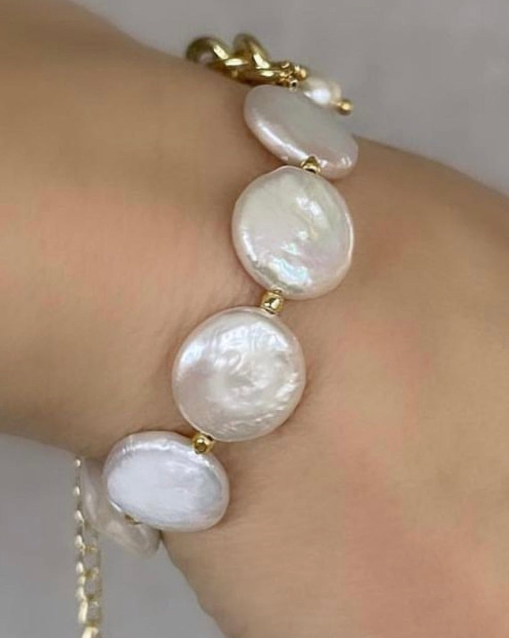 Coin Pearls Bracelet - Deluxur