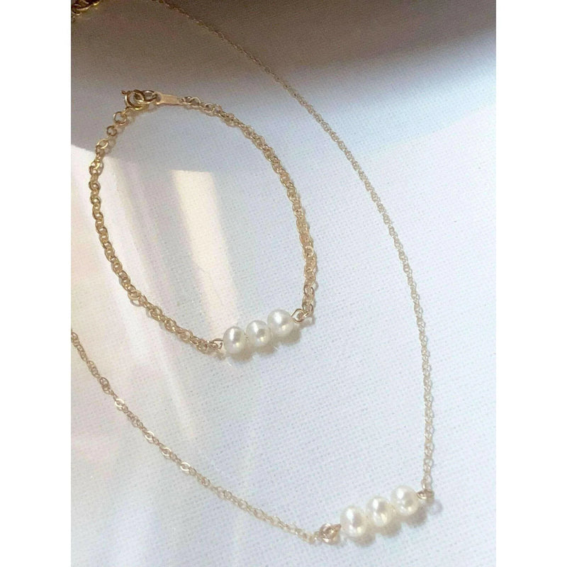 Bridesmaid Pearl Necklace and Bracelet Set - Deluxur