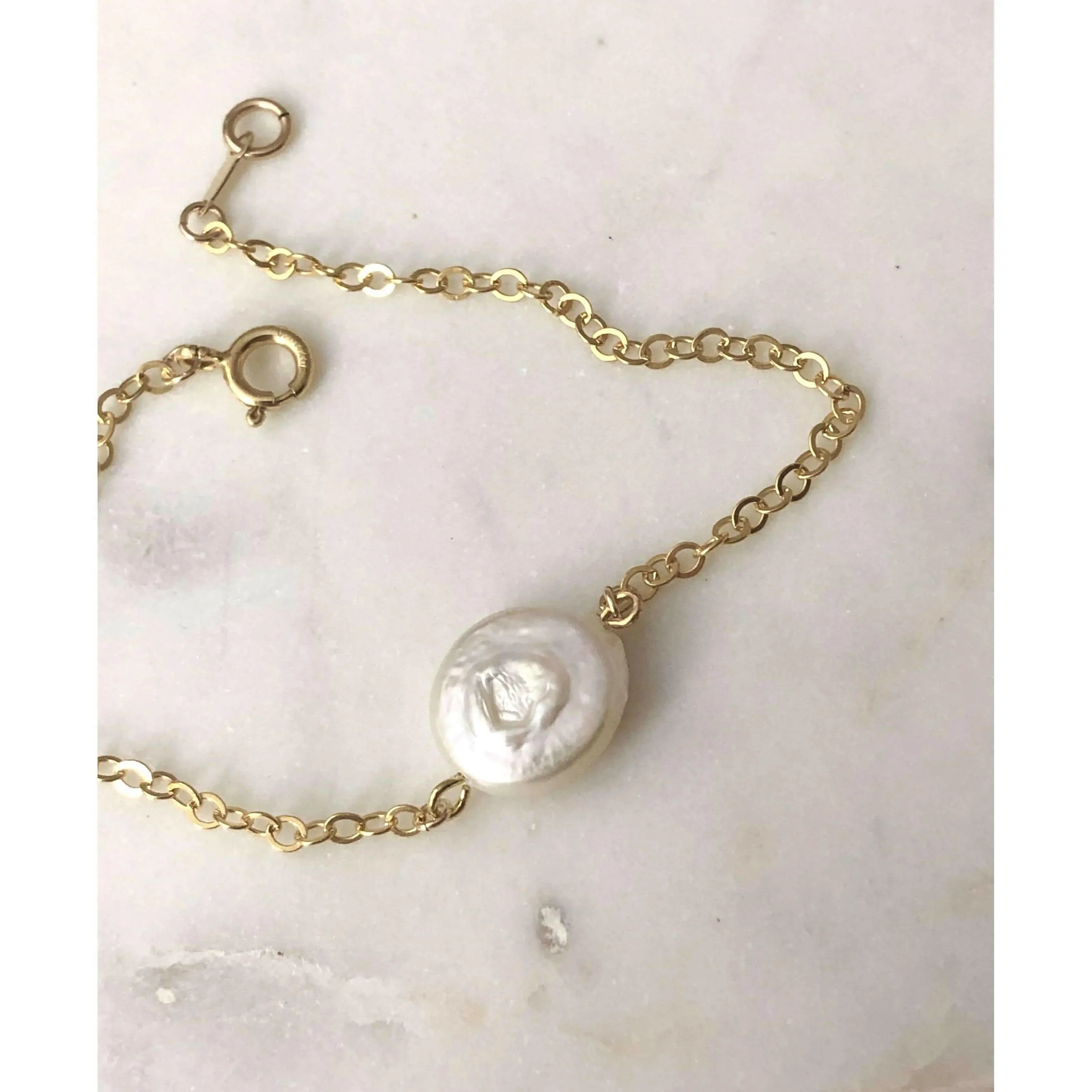 Dainty Pearl Bracelet-Deluxur