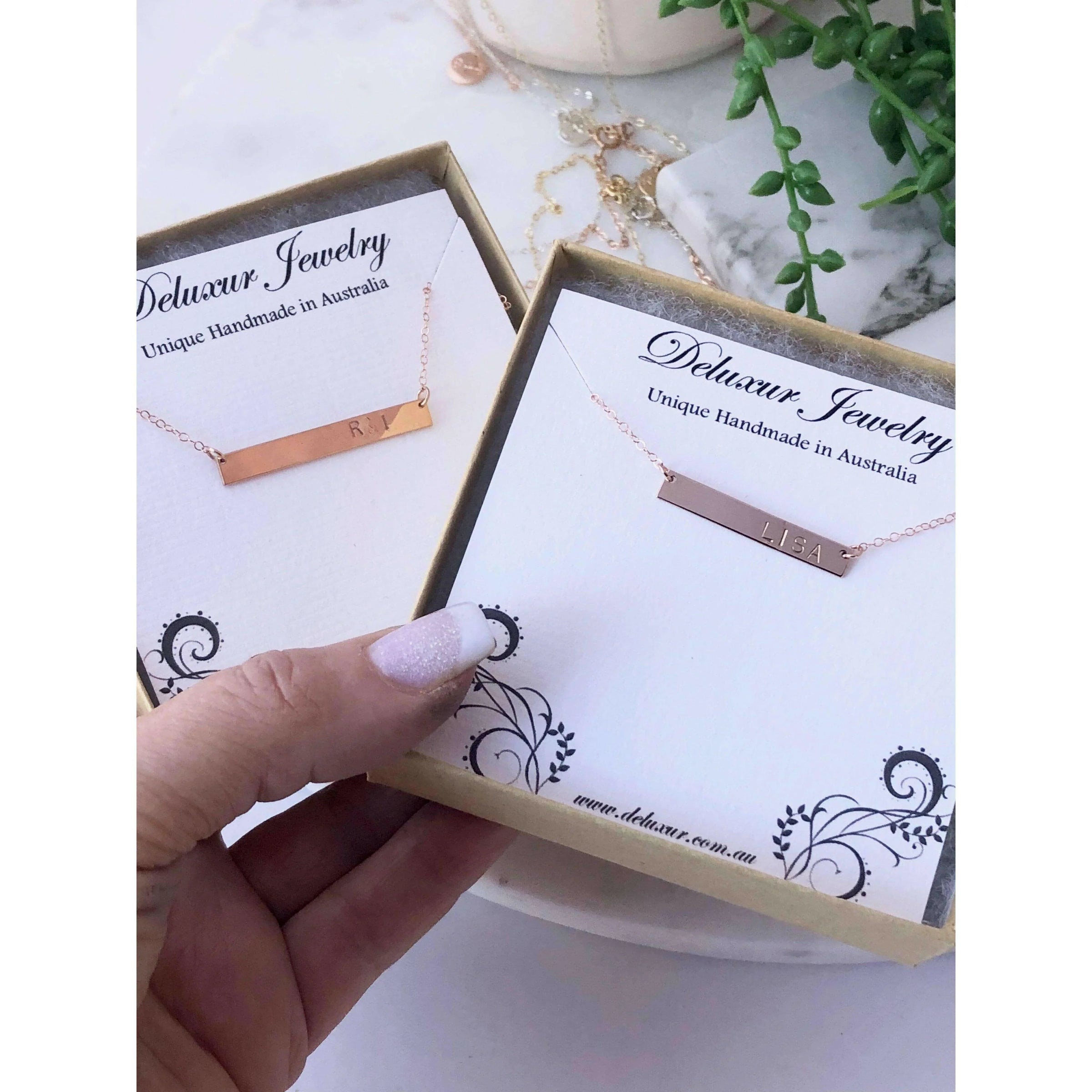 Initial Bar Necklace-Deluxur