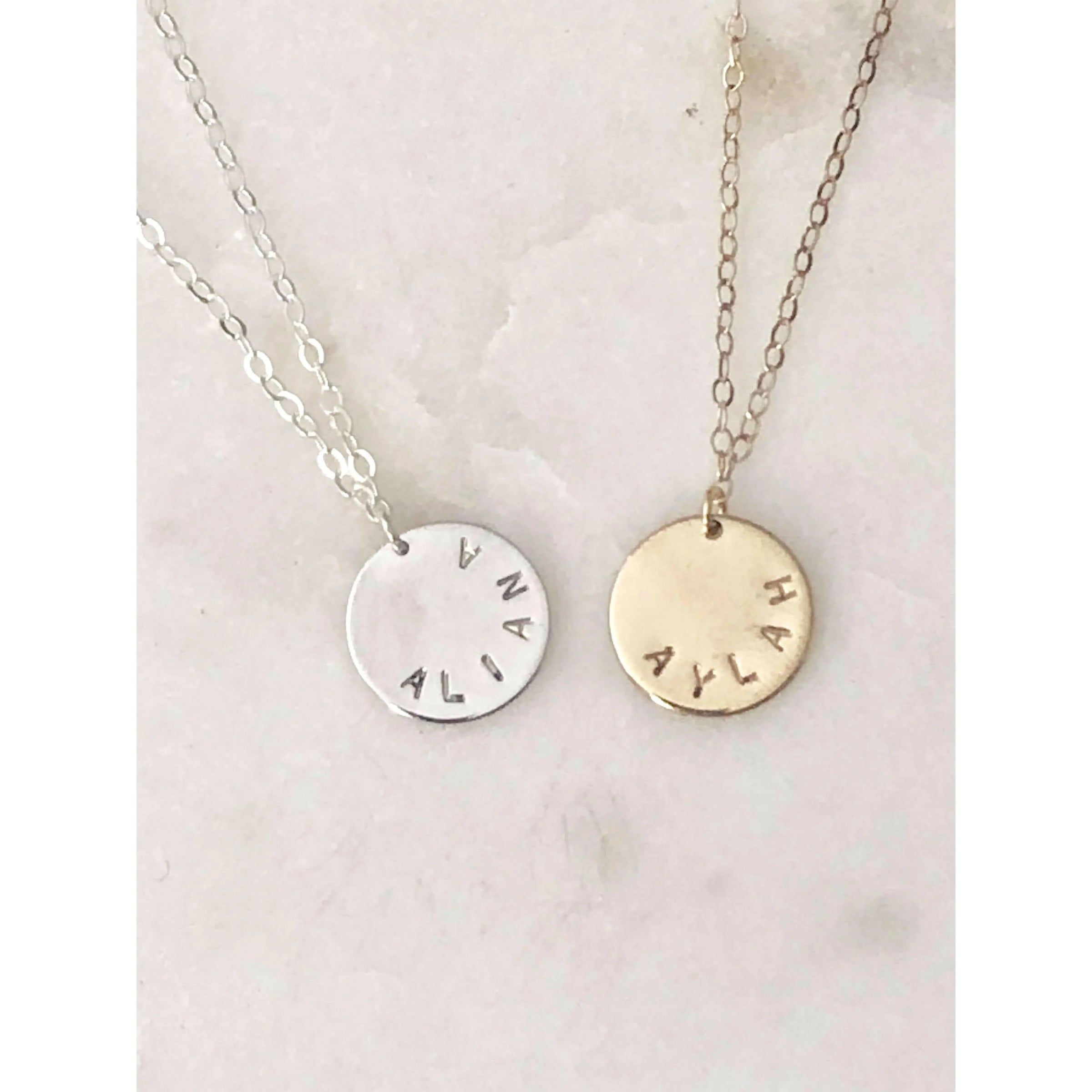 Kylie Curved Name Necklace-Deluxur