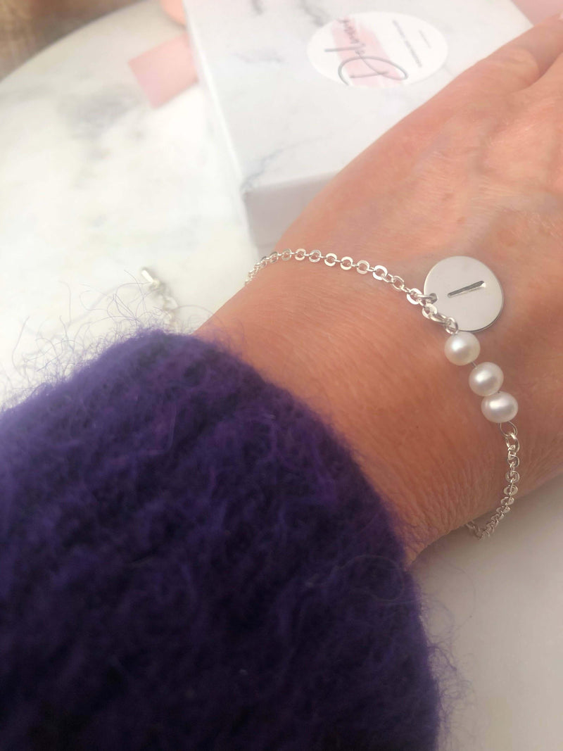 Personalised Pearl Bracelet-Deluxur